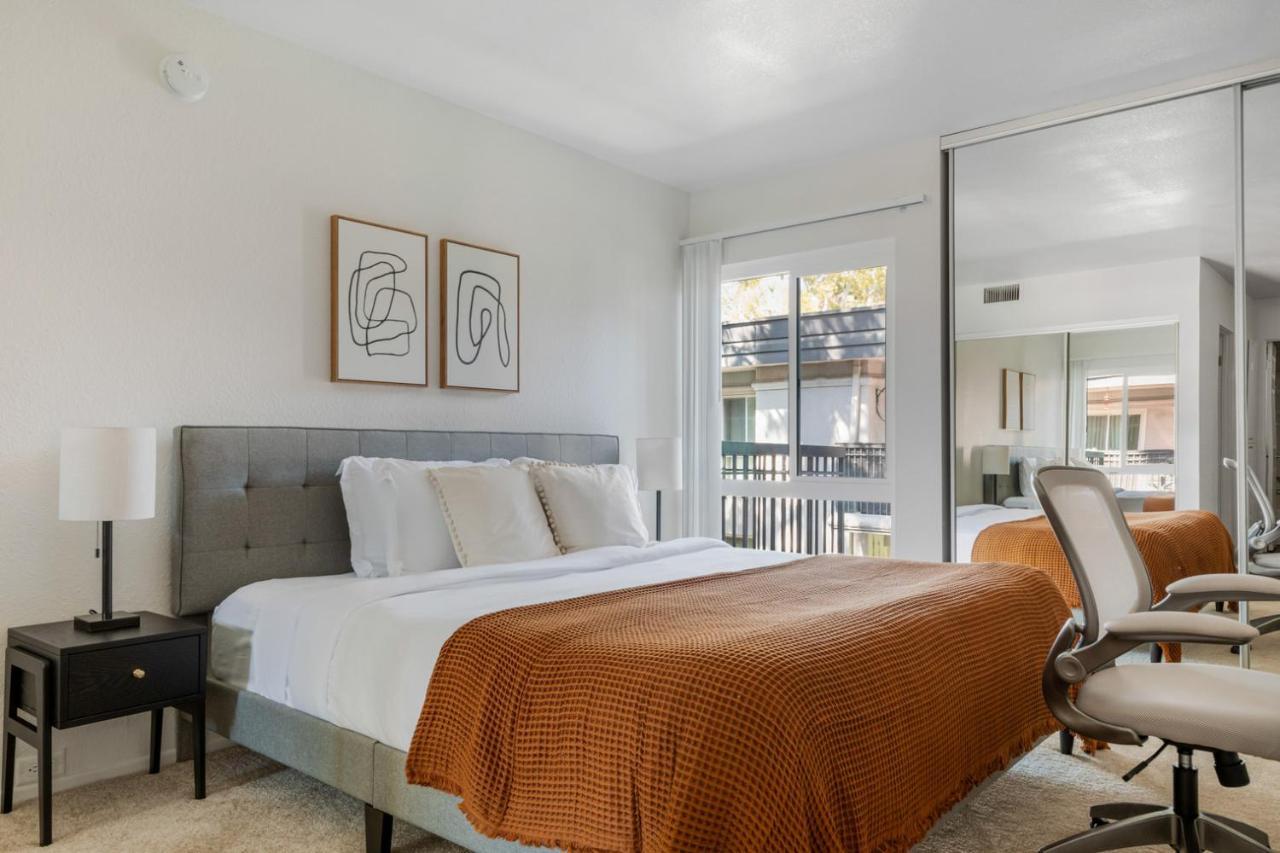 Burbank 1br W Wd Pool Gym Nr Wf Tj Lax-720 Apartment *
