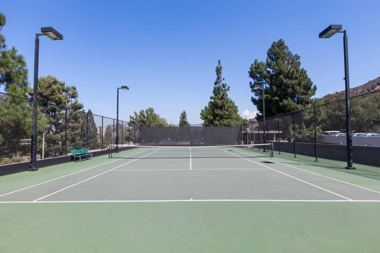 Burbank 1br W Wd Pool Gym Nr Wf Tj Lax-720 *