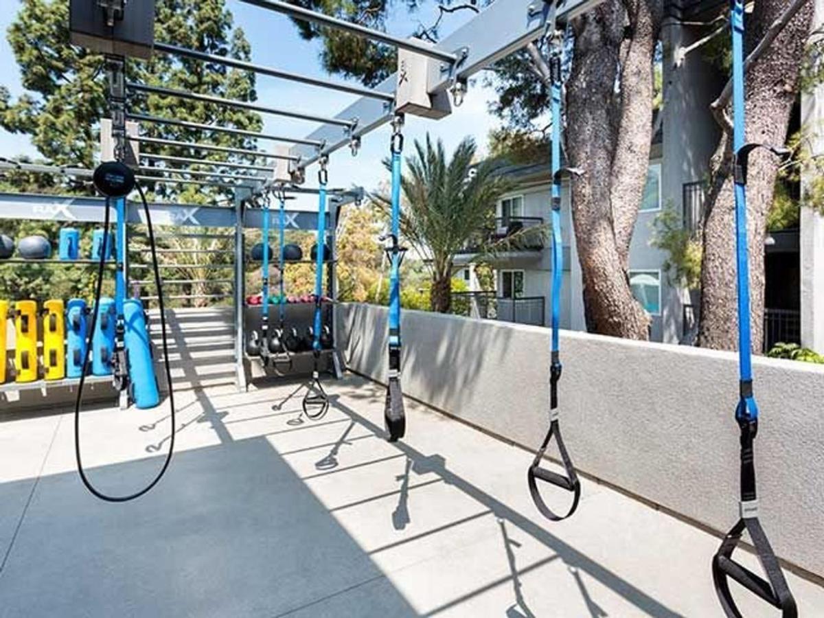Burbank 1br W Wd Pool Gym Nr Wf Tj Lax-720 *